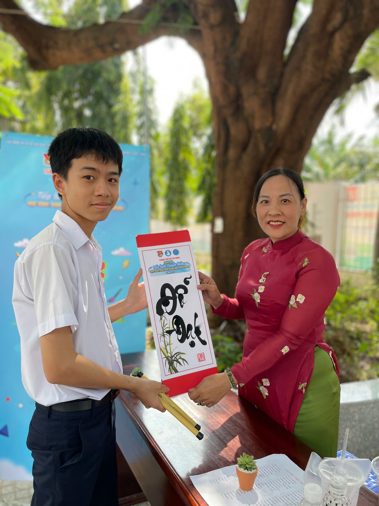 thư pháp, thư pháp gia nguyễn, tranh thư pháp, lớp thư pháp, học thư pháp, lớp thư pháp cơ bản, lớp thư pháp tphcm, ông đồ viết thư pháp, viết thư pháp theo yêu cầu, lớp thư pháp, ông đồ (3)