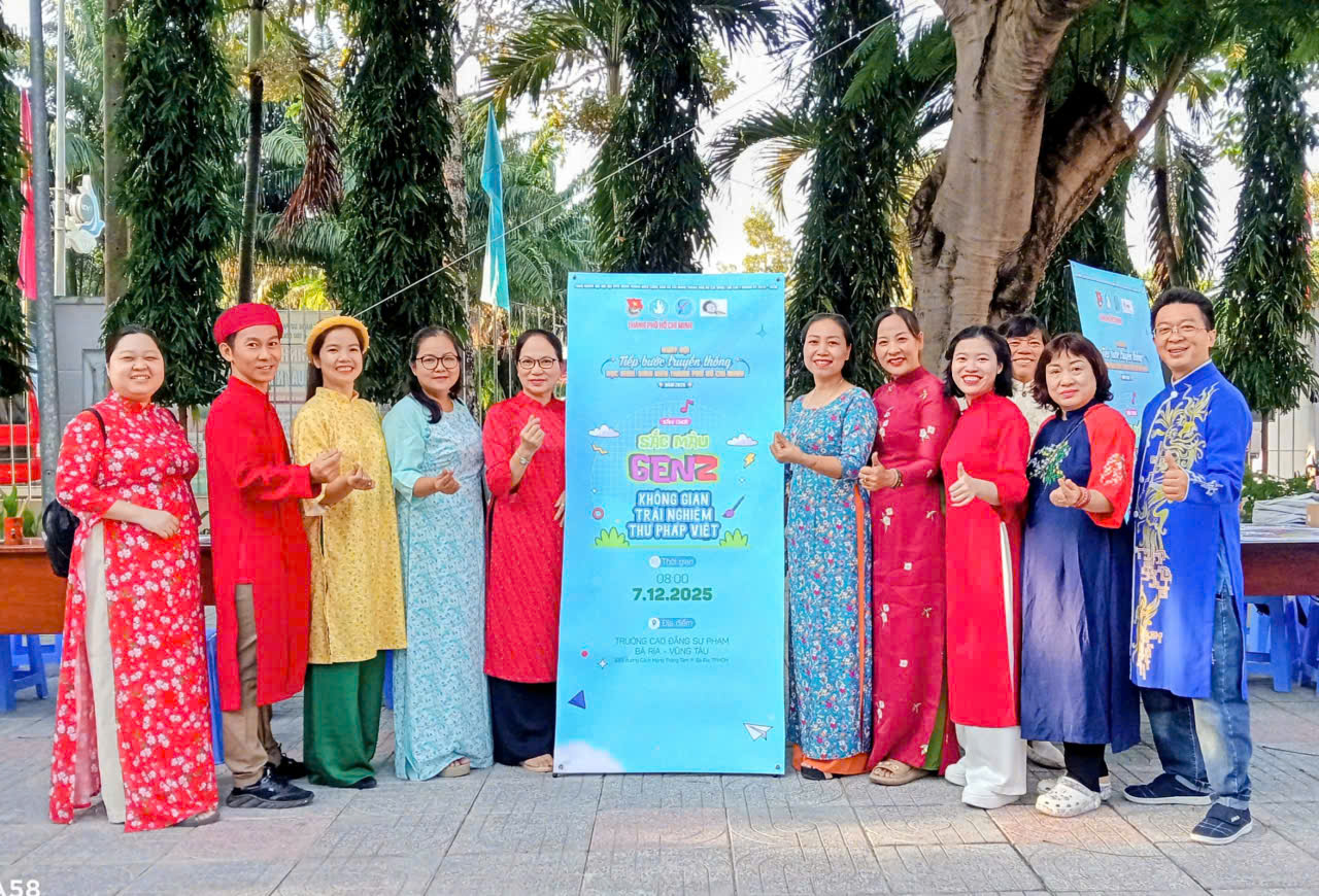 thư pháp, thư pháp gia nguyễn, tranh thư pháp, lớp thư pháp, học thư pháp, lớp thư pháp cơ bản, lớp thư pháp tphcm, ông đồ viết thư pháp, viết thư pháp theo yêu cầu, lớp thư pháp, ông đồ (3)