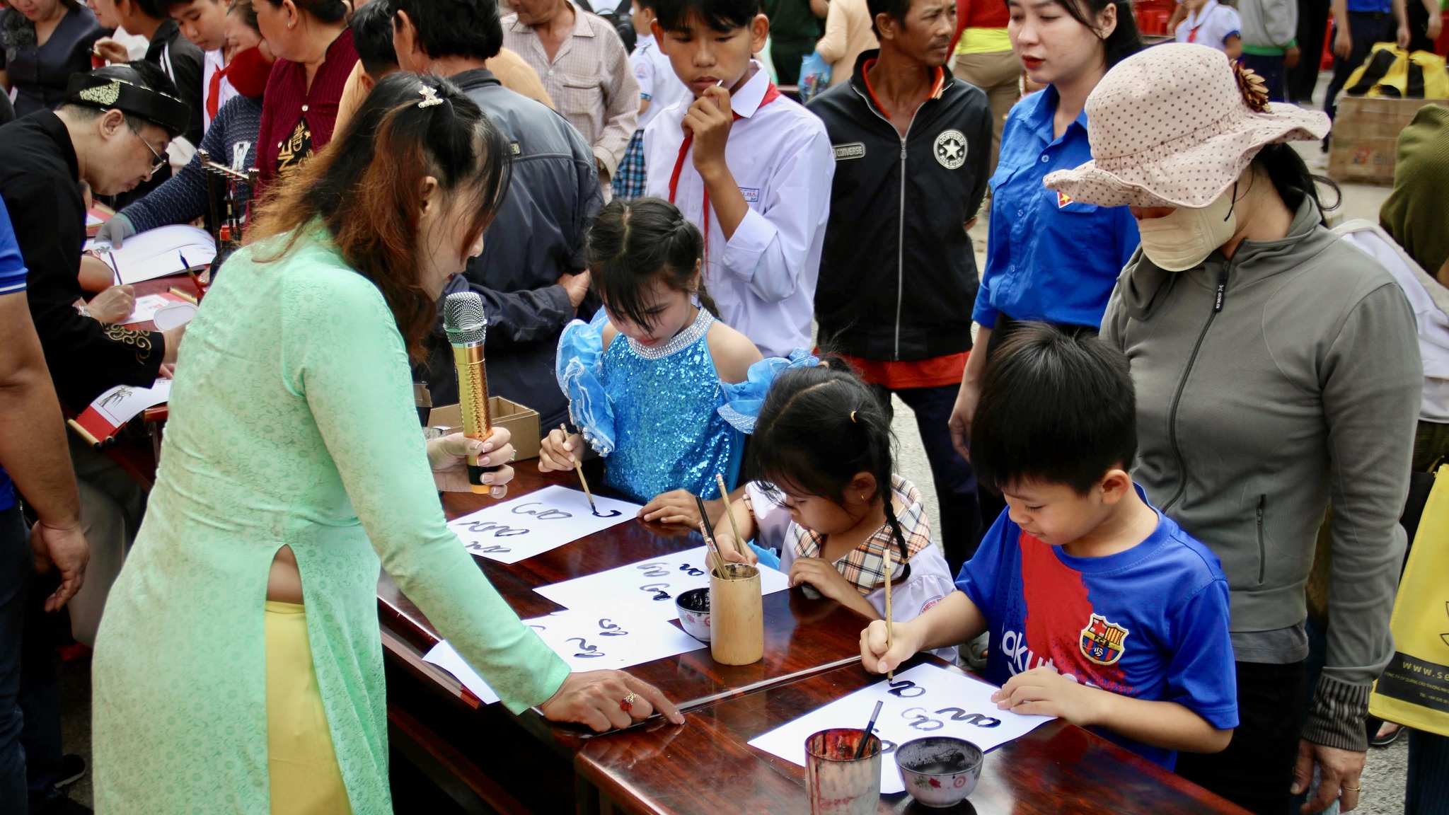 CLB Thư pháp – Lan tỏa “Thư pháp – Tinh hoa nét Việt”