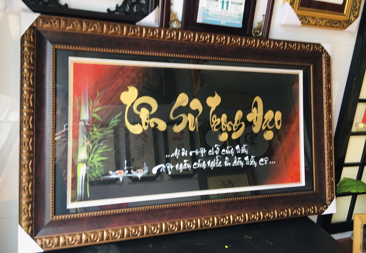 THƯ PHÁP – MÓN QUÀ TẶNG THẦY CÔ MANG CẢ TẤM LÒNG TRI ÂN